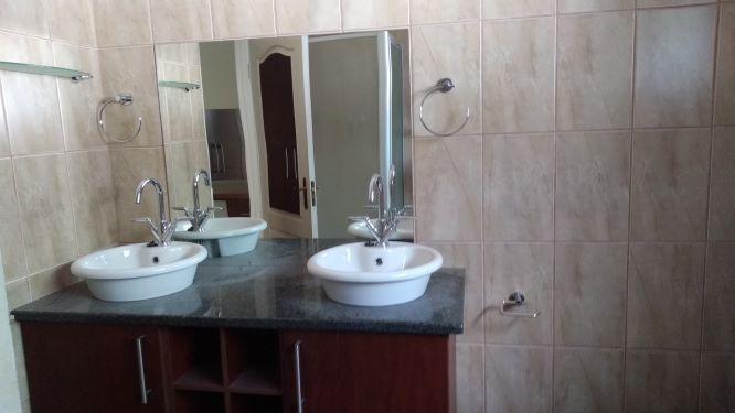 To Let 3 Bedroom Property for Rent in Ladybrand Free State